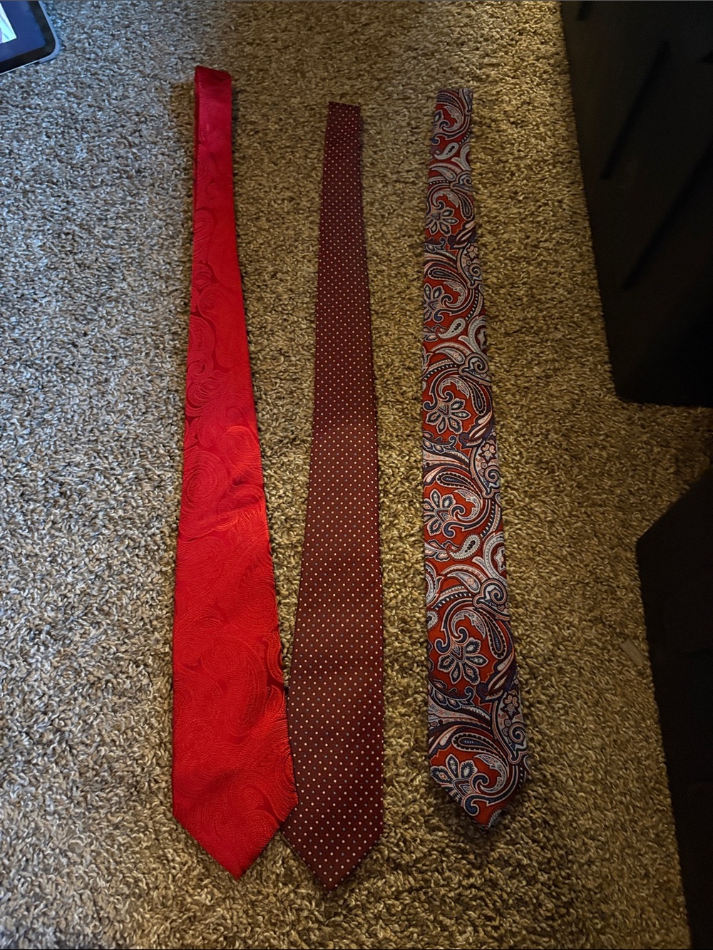 Daniel Cremieux Red, Burgundy and Blue Paisley Silk Tie Set